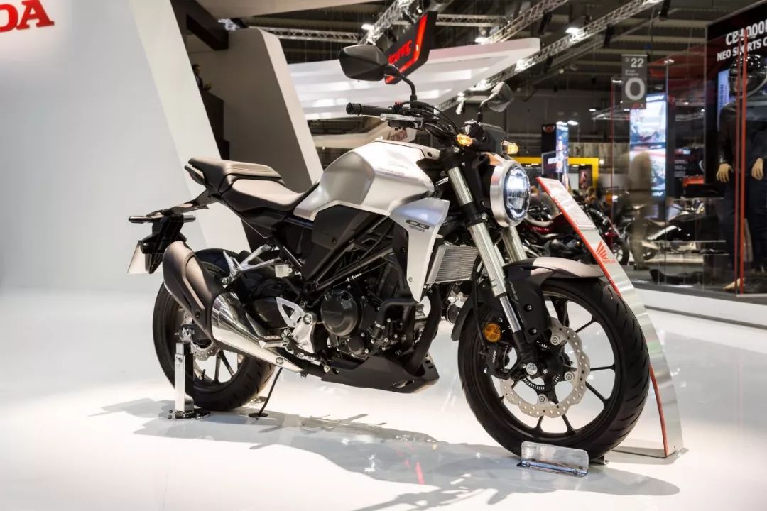                     折合人民币约三万元，Honda CB300R 泰国上市
