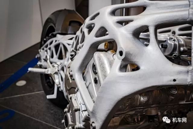 
                    宝马展出3D打印车架，未来会这样造车吗？