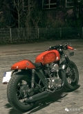 川崎 W650摩托车l它的成功更坚定了川崎投身摩托车行业的决心，