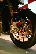 如何改装摩托车刹车盘和刹车
