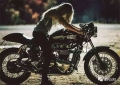一个女生，你骑啥摩托车？！